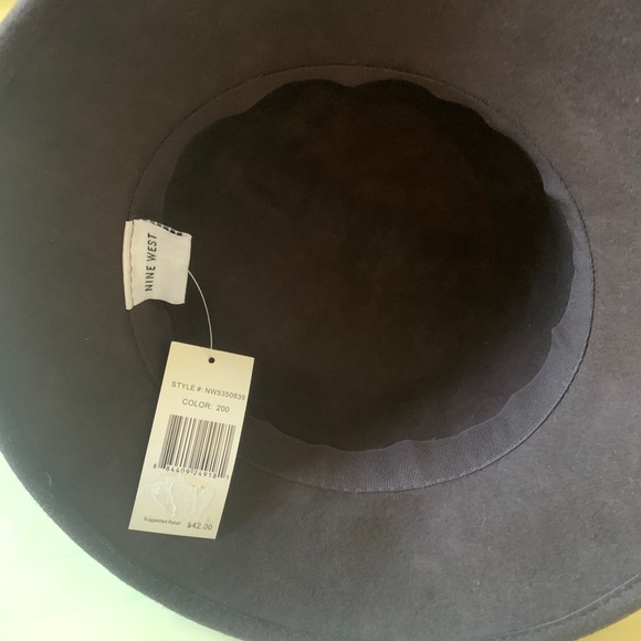 Hat - Picture 4 of 4